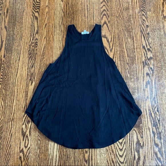 Tank - Picture 1 of 2